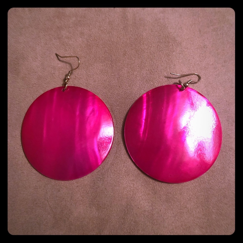Pink round earrings